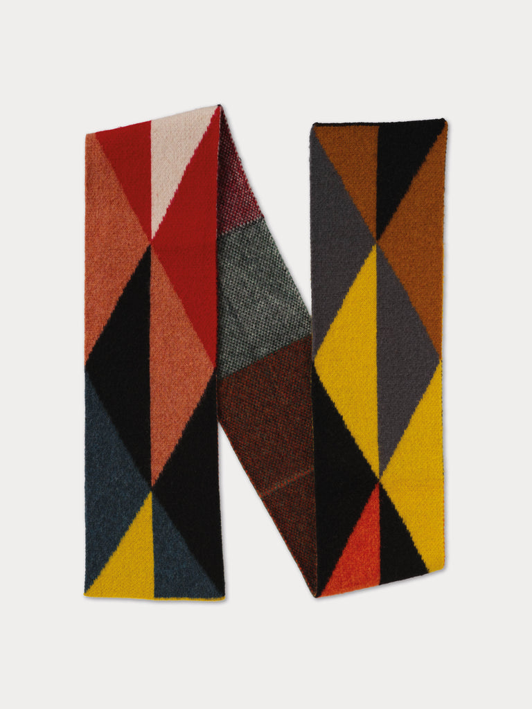 scarf with triangles pattern
